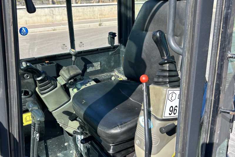 OmecoHub - Immagine YANMAR VIO25-4